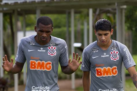 chileno que jogou no corinthians